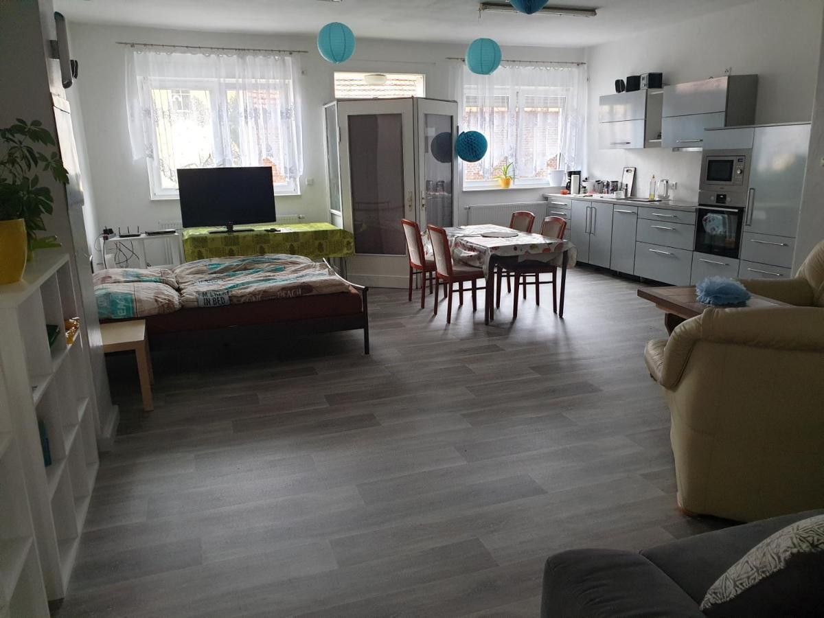 Einraum-Ferienwohnung 46M2 Eisenhuettenstadt-Diehlo מראה חיצוני תמונה